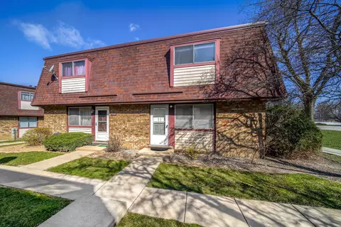 2604 Woodview Ct, Waukegan, IL 60087