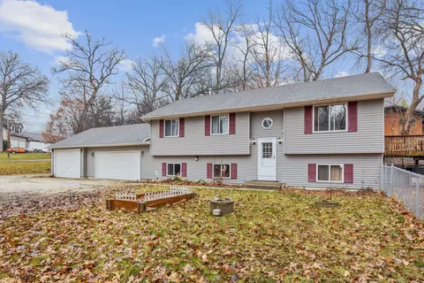 39939 97th St, Genoa City, WI 53128