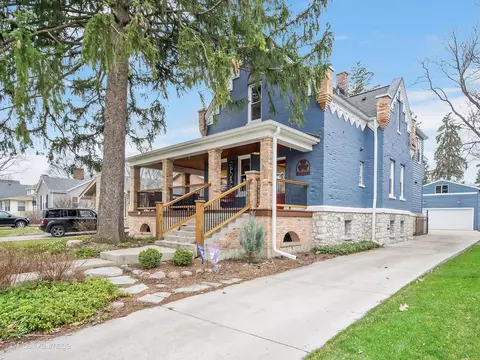 172 S Stewart Ave, Lombard, IL 60148