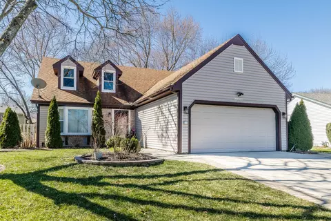 30 W091 Greenbrook Ct, Warrenville, IL 60555