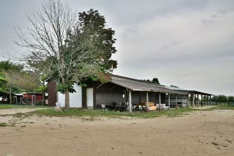 Exterior - 16989 E Ritchie Rd, Rochelle, IL 61068 photo 30 of 41