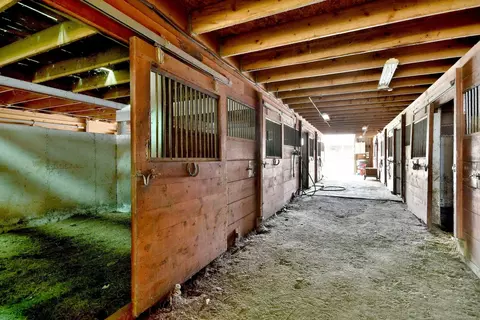 Entry Way - 16989 E Ritchie Rd, Rochelle, IL 61068 photo 4 of 4