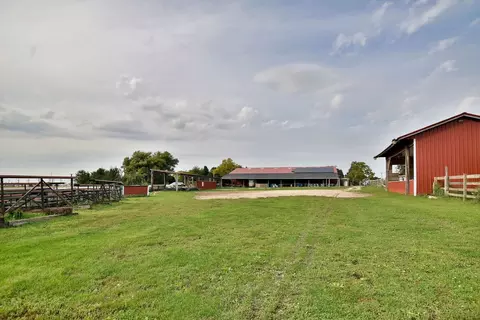 Exterior - 16989 E Ritchie Rd, Rochelle, IL 61068 photo 22 of 41