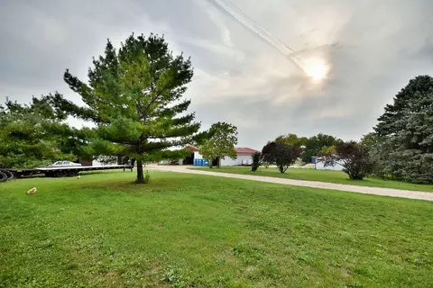 Exterior - 16989 E Ritchie Rd, Rochelle, IL 61068 photo 5 of 41