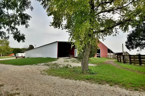 Exterior - 16989 E Ritchie Rd, Rochelle, IL 61068 photo 28 of 41