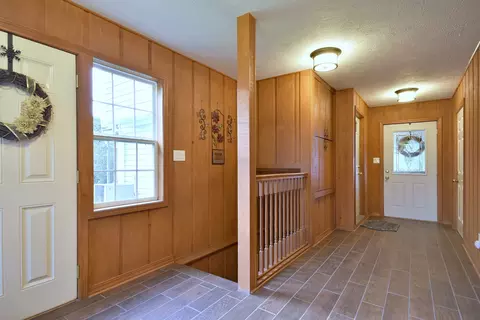 Entry Way - 16989 E Ritchie Rd, Rochelle, IL 61068 photo 2 of 4