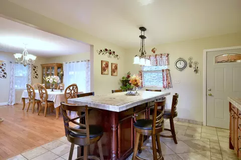 Dining - 16989 E Ritchie Rd, Rochelle, IL 61068 photo 2 of 5