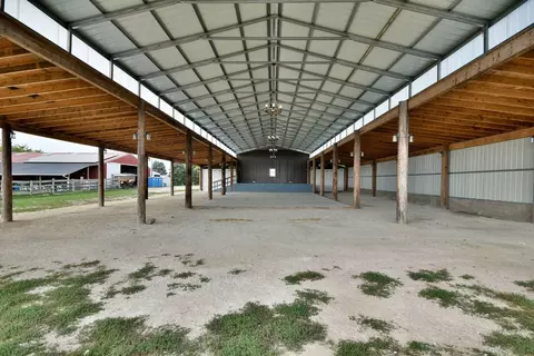 Exterior - 16989 E Ritchie Rd, Rochelle, IL 61068 photo 10 of 41