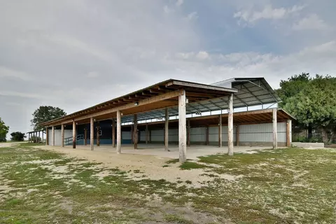 Exterior - 16989 E Ritchie Rd, Rochelle, IL 61068 photo 15 of 41