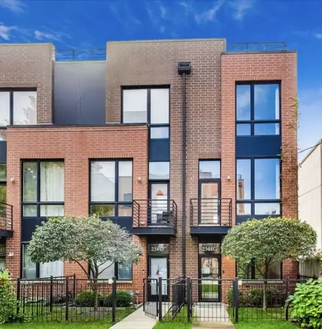 2344 W Wolfram St #G, Chicago, IL 60618