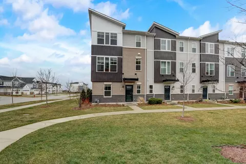 4205 Calder Ln, Aurora, IL 60504