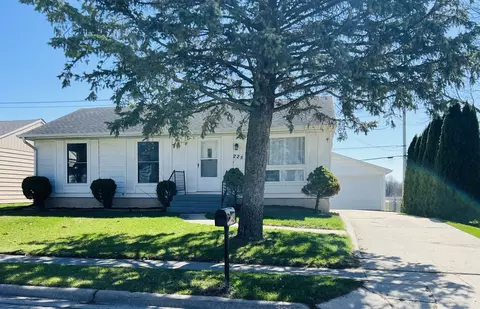 228 Irene Ave, Rochelle, IL 61068