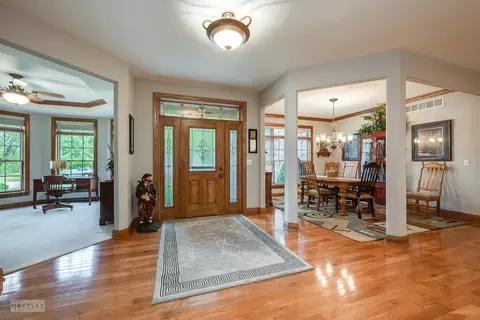 401 E Main St, Newark, IL 60541 photo 9