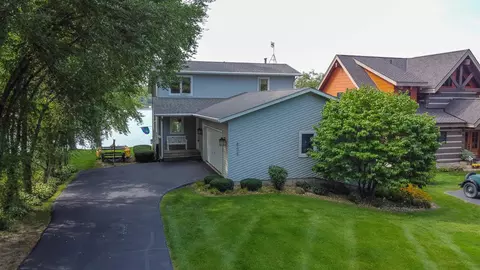 855 Breckenboro Rd, Lake Summerset, IL 61019