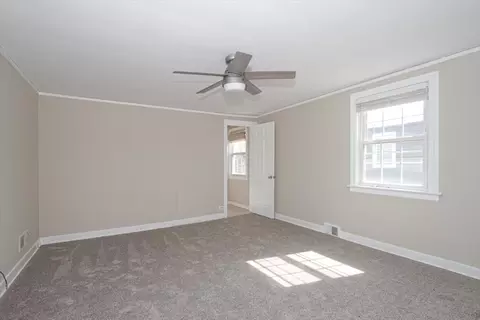 281 Oxford Rd, Des Plaines, IL 60016 photo 14