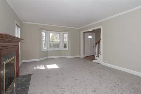 281 Oxford Rd, Des Plaines, IL 60016 photo 5