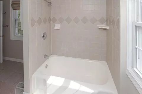 281 Oxford Rd, Des Plaines, IL 60016 photo 17