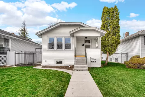 1418 S 19th Ave, Maywood, IL 60153