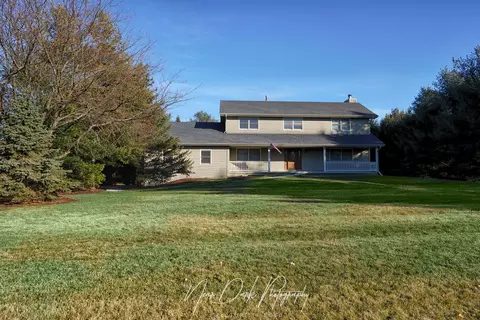 2512 Mustang Trl, Woodstock, IL 60098