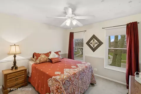 Bedroom - 1055 Cobblers Crossing Rd, Elgin, IL 60120 photo 4 of 4