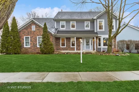 1055 Cobblers Crossing Rd, Elgin, IL 60120