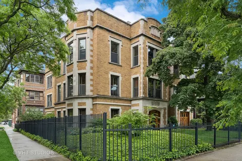4700 N Dover St #3, Chicago, IL 60640