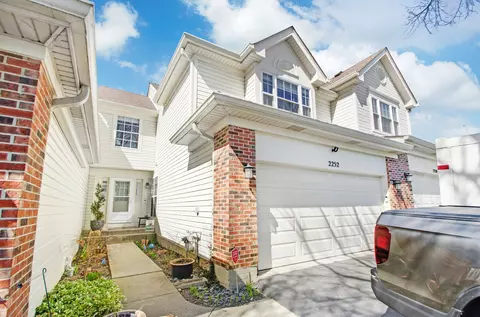 2252 Seaver Ln, Hoffman Estates, IL 60169