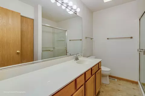 1086 Delta Dr, Elgin, IL 60123 photo 21