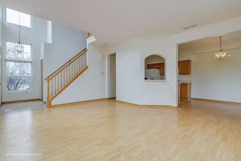 1086 Delta Dr, Elgin, IL 60123 photo 7