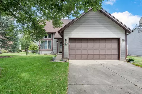 316 Sarasota Dr, Streamwood, IL 60107