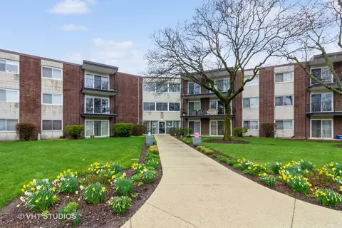 2800 Maple Ave #3B, Downers Grove, IL 60515