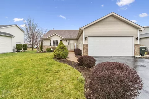 25416 S Mallard Dr, Channahon, IL 60410