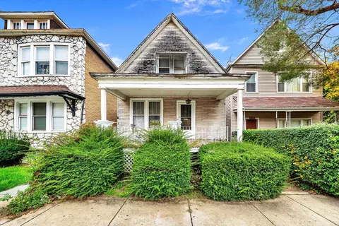 138 E Kensington Ave, Chicago, IL 60628
