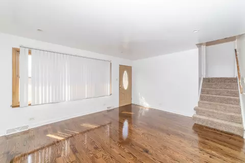 Entry Way - 14701 Langley Ave, Dolton, IL 60419 photo 2 of 3