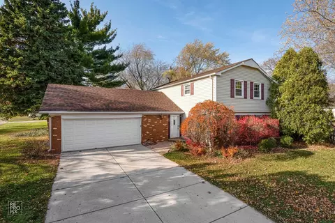 340 Weidner Rd, Buffalo Grove, IL 60089