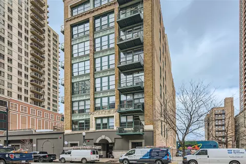 1133 S Wabash Ave #207, Chicago, IL 60605