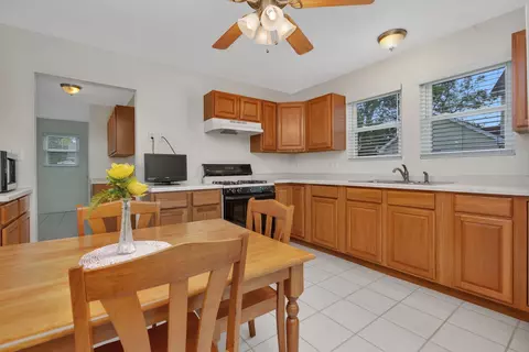 215 W Mazon Ave, Dwight, IL 60420 photo 6