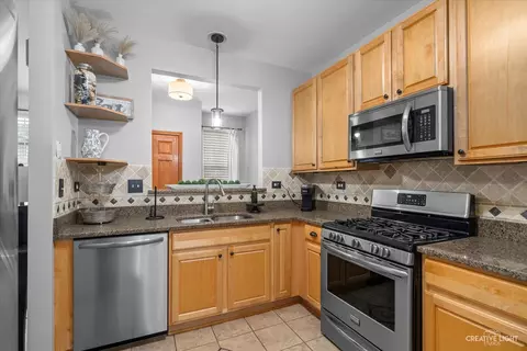 2437 Oneida Ln, Naperville, IL 60563 photo 9
