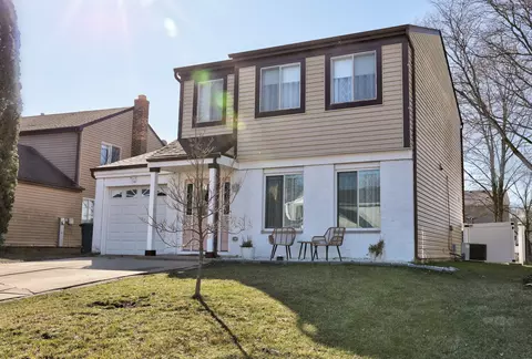 606 Teton Cir, Carol Stream, IL 60188