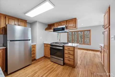 Kitchen - 7611 Beverly Way, Spring Grove, IL 60081 photo 2 of 3