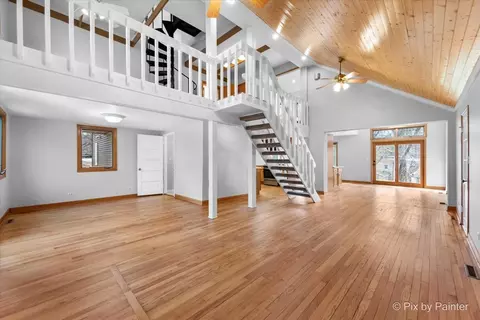 Entry Way - 7611 Beverly Way, Spring Grove, IL 60081 photo 6 of 8