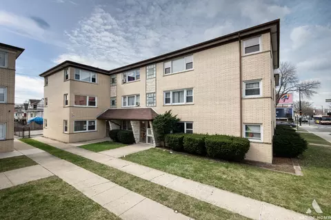 5755 W Diversey Ave #203, Chicago, IL 60639