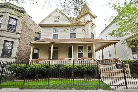 1836 W Addison St, Chicago, IL 60613