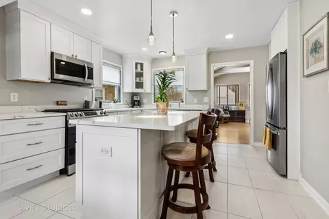 Kitchen - 411 Ingleside Ave, Aurora, IL 60506 photo 1 of 3