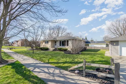 18025 Maple St, Lansing, IL 60438 photo 3