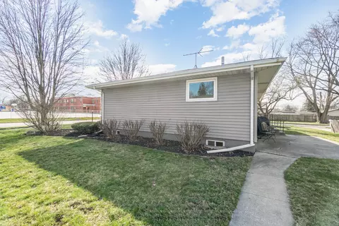 18025 Maple St, Lansing, IL 60438 photo 35