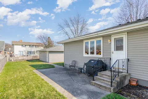 18025 Maple St, Lansing, IL 60438 photo 30