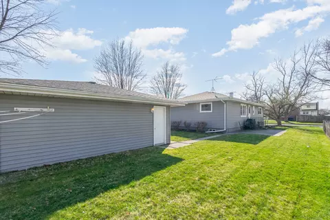 18025 Maple St, Lansing, IL 60438 photo 34