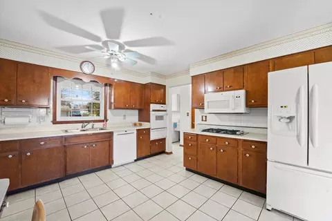 3703 W Young St, Mchenry, IL 60050 photo 8