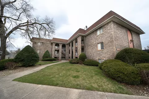 18332 Wentworth Ave #1B, Lansing, IL 60438